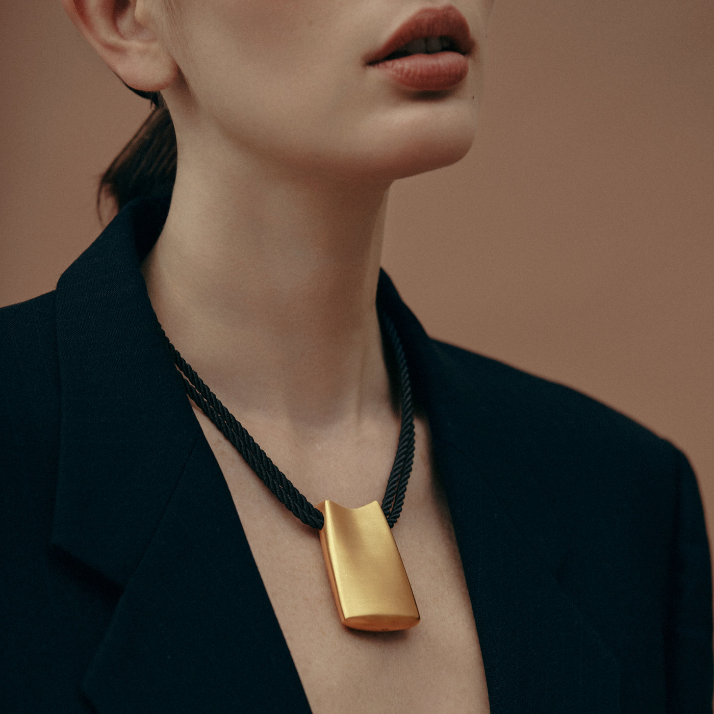 Met Pendant