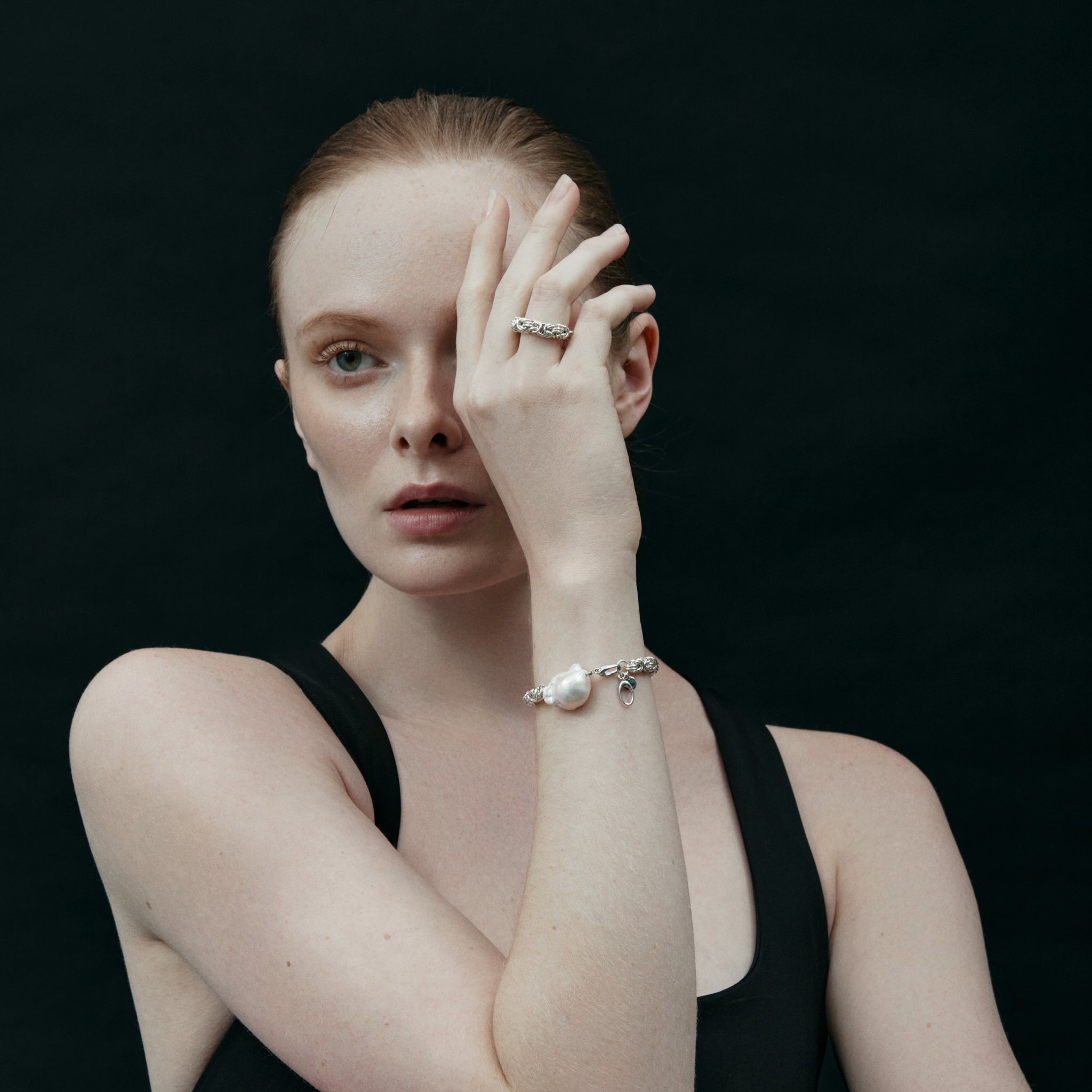 files/ming-yu-wang-memories-ring-earrings-crescent-bracelet-sterling-silver-freshwater-pearl-model.jpg